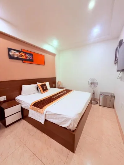 大床房 — Square Hostel